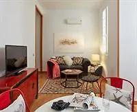Lodgingmalaga Plaza De La Constitucion Apartment Malaga