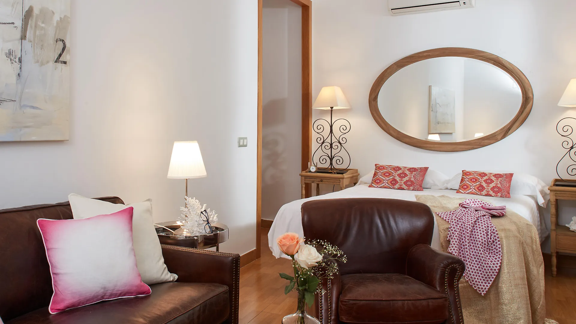 Lodgingmalaga Plaza De La Constitucion Apartment Malaga