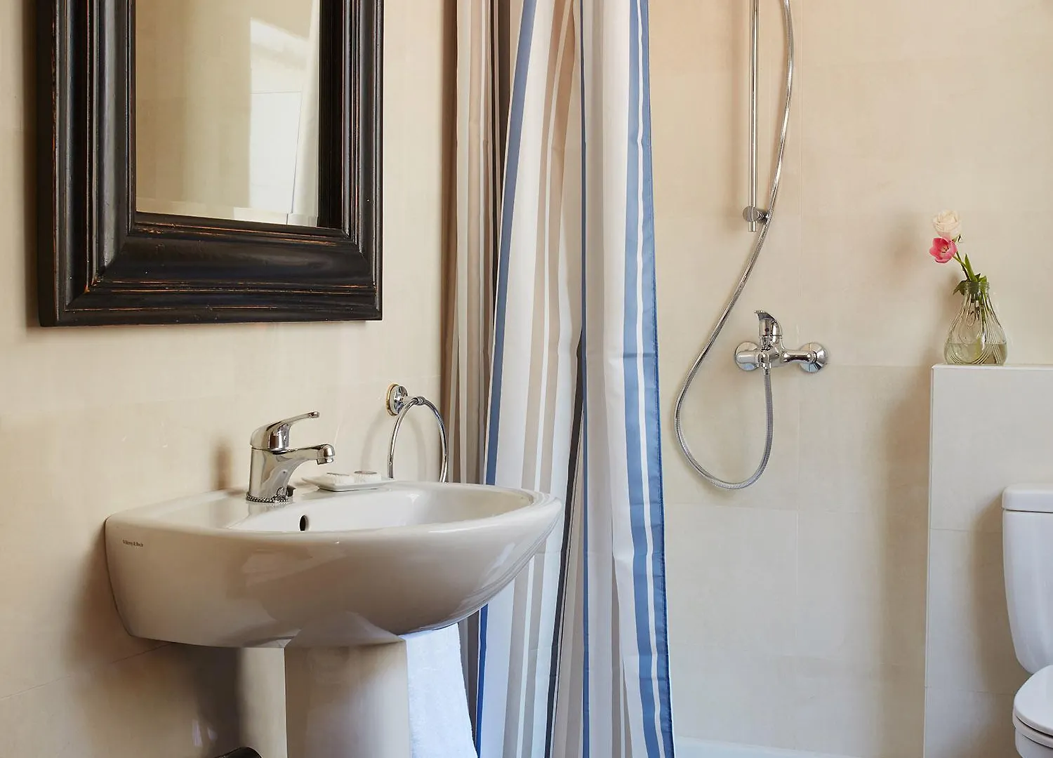 Apartment Lodgingmalaga Plaza De La Constitucion Spain