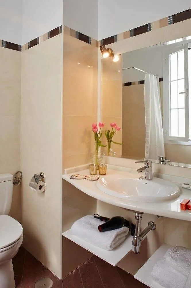 Lodgingmalaga Plaza De La Constitucion Apartment